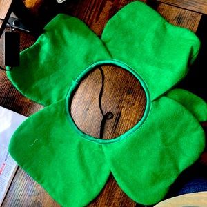 Cute at parties day clover head peice